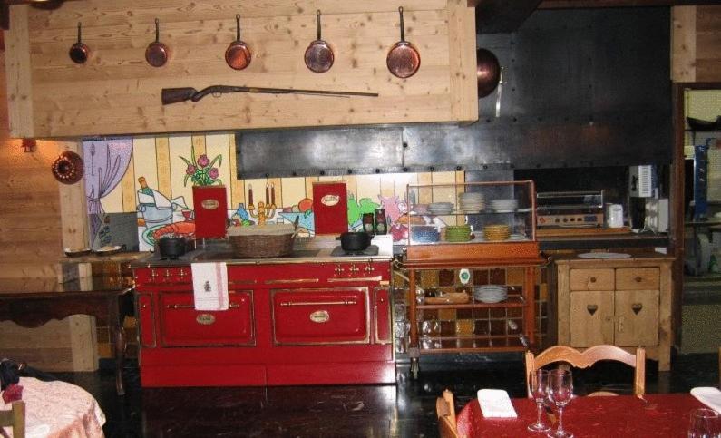 מיז'ו Hotel De La Couronne מראה חיצוני תמונה